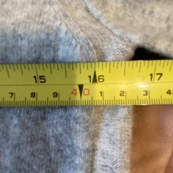 Banana republic merino blend sweater. Sz XS - Picture 11 of 16